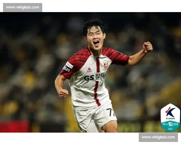 手术刀切球:足球场上的致命艺术与科学 手术刀切球:足球场上的致命艺术与科学