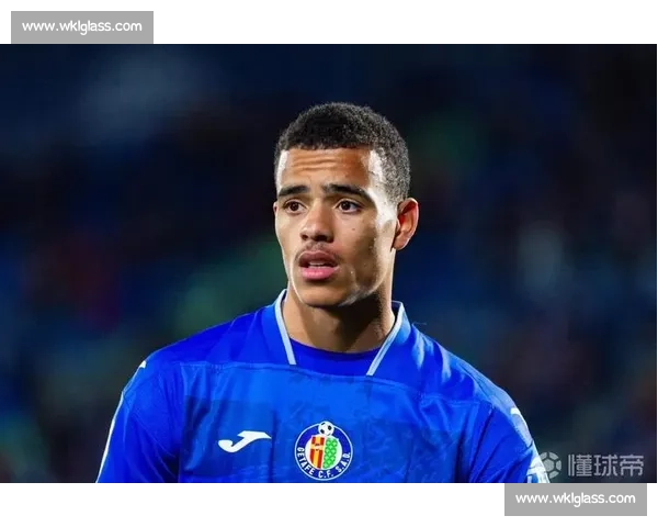 斯基拉:曼联询价道格拉斯・路易斯,尤文坚拒 5000 万回购条款 斯基拉:曼联询价道格拉斯・路易斯,尤文坚拒 5000 万回购条款