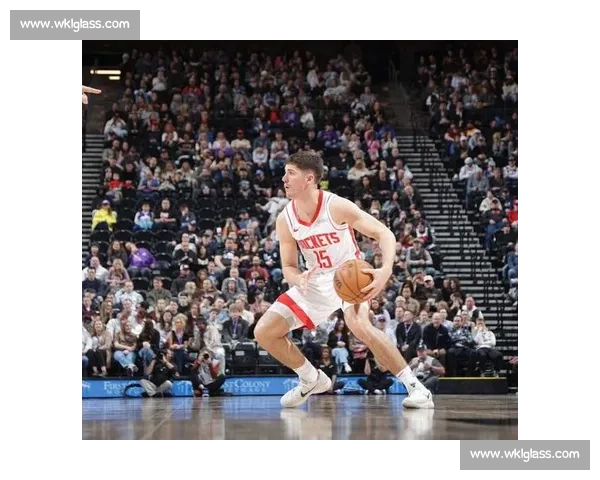 暴扣如雷！阿门・汤普森野球场碾压级统治力震撼全场