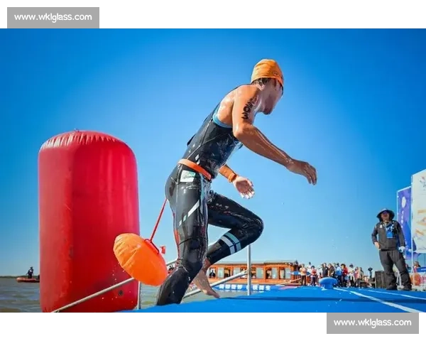 查干湖湿地铁人三项赛开赛 400 选手挑战生态赛道