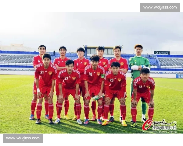 张昱杰护腿板暗藏全家福密码 训练预演助其中超关键破门 张昱杰护腿板暗藏全家福密码 训练预演助其中超关键破门