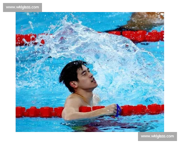 潘展乐:泳坛飞鱼的破浪传奇 潘展乐:泳坛飞鱼的破浪传奇