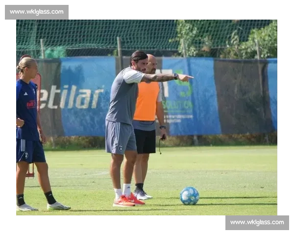 阿奎拉尼出任卡坦扎罗主帅，签约至 2027 年